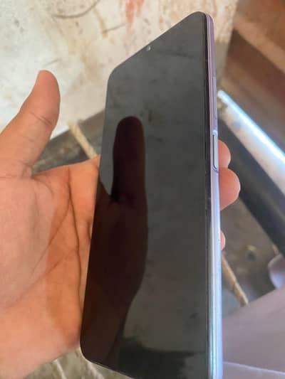 4GB RAM. 64GB MEMROY. all ok hai mobile or aroginal