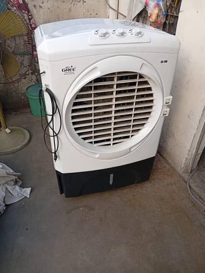 1 season used cooker good condition 03224660821