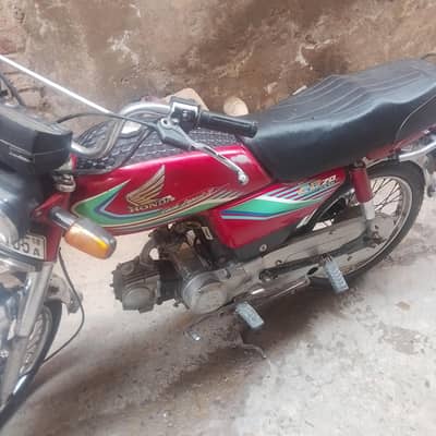 Honda cd 70 total genuine  documents clear biometric available