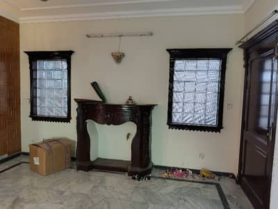 1 Kanal Used House Up For Sale