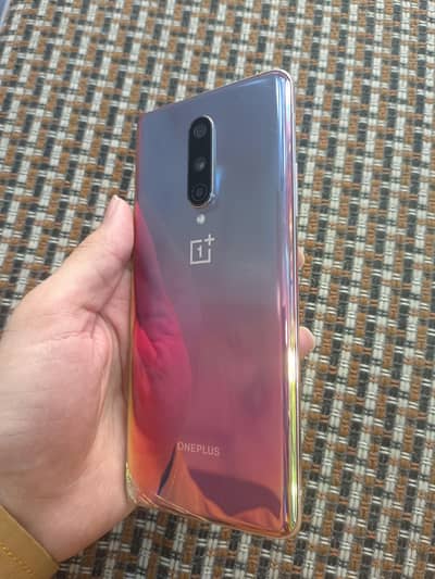 one plus 8 / 8GB 128GB