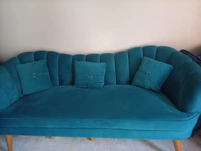 5 seater sofa set bilkul gud condition ma h with coushion