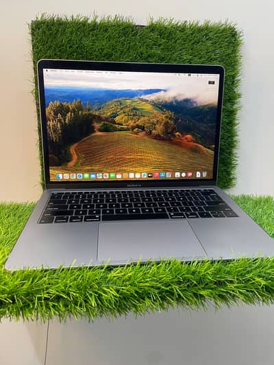 Apple MacBook air 2019 core i5 8/128 gb