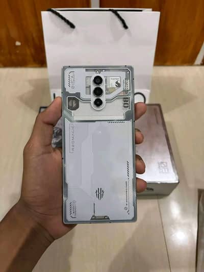 Red Magic 8pro 16gb Ram 512gb memory 0326/677/5593