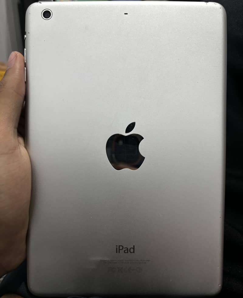ipad mini 2 with box 0