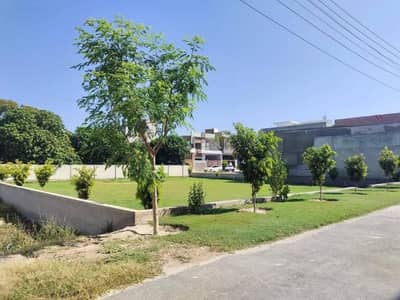 Model Town A 56 Marla Plot, 100-Ft Road