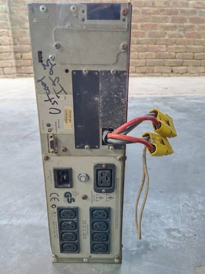 APC UPS for sale (needs repairing)