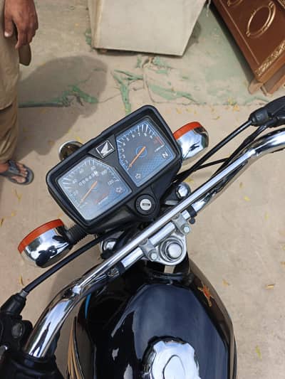 23+24 liter main ha saf bike bahawalnagar main ha