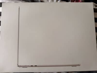 Macbook Air M4 15inches golden 16/256