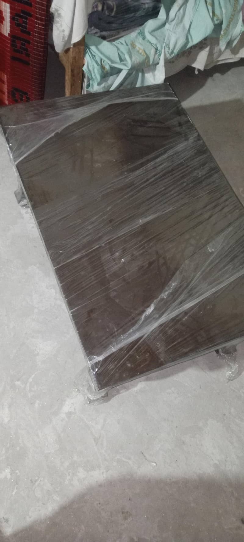 Brand new Ceter Table 3