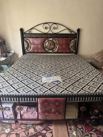 King Bed size with Easy Rest Prime mattress