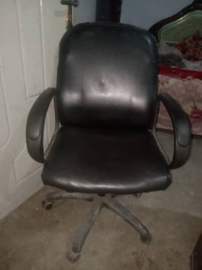 Neat And clean Office Chair Urgent Sale