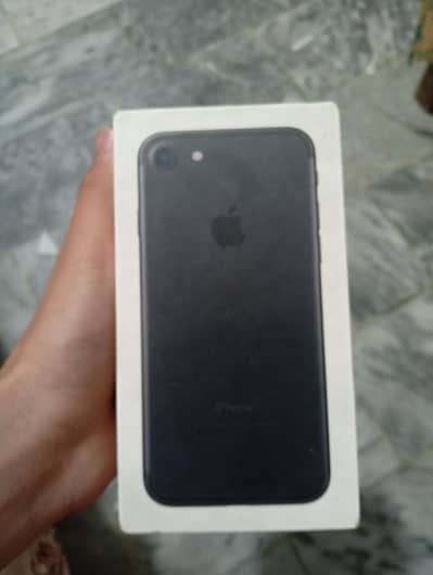 iPhone 7 pta approved with box