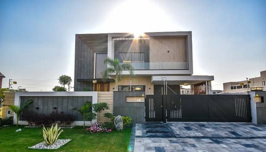 3 Beds 1 Kanal Upper Portion Modern Design for Rent in DHA Phase 8 broadway Lahore.