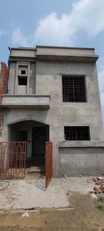 3 MARLA GRAY STRUCTURE LUXURY HOUSE 3 BEDROOMS, CAR GARAGE & MODERN DESIGN