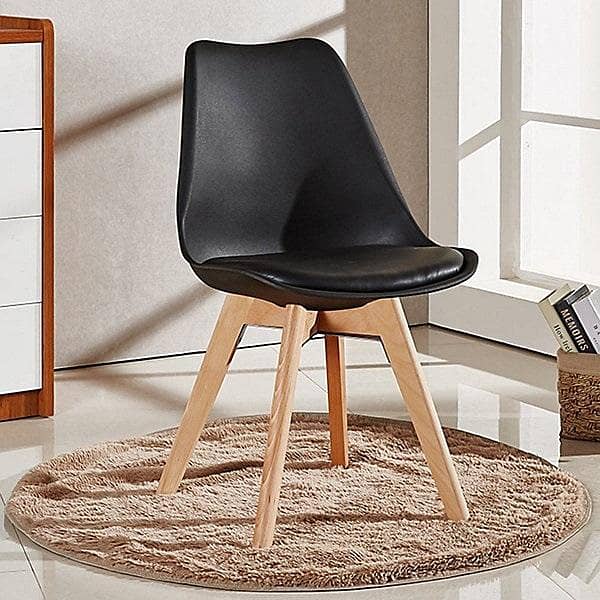 Tulip Chair  modern, stylish, and elegant It is comfortable, simple, durable, and commonly used in dining rooms