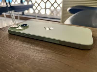 Apple iphone 15 mint condition single use only