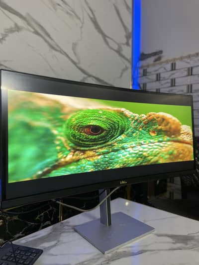 Samsung curved ultra wide 2k 100hzz minor dot