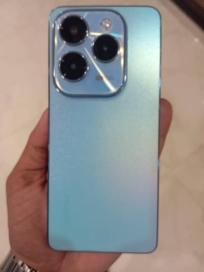 infinix hot 40 8 + 8 GB RAM 256 ROM