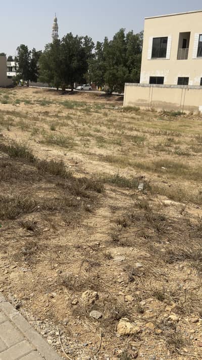 Precinct 1 plot available for sale 600 series