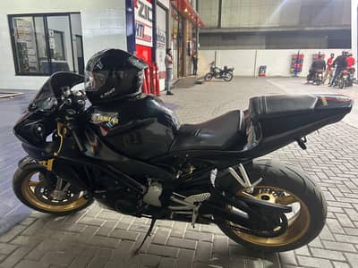 Yamaha R1 2000 Model | 1000 cc bike | Raw & Powerful Beast