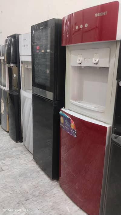 4 pieces of water dispenser (like new)