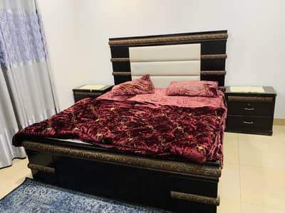 bed and 2 sitabel or darsing tabal