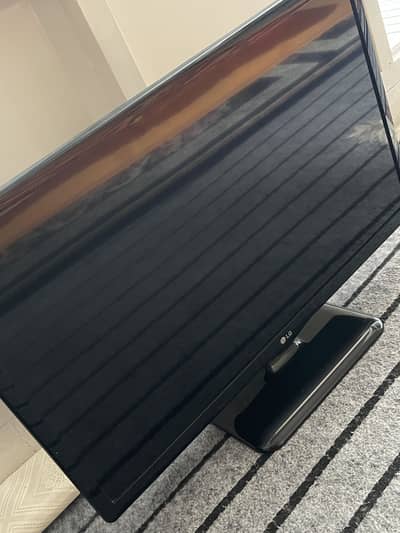 LG Tv for sale