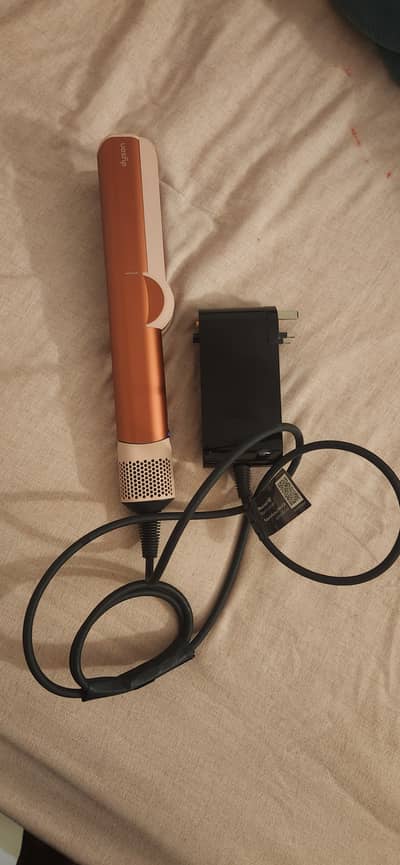 Dyson Airstrait (Ceramic Pink/Rose Gold) – 240V