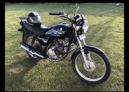 Suzuki GS 150 2017