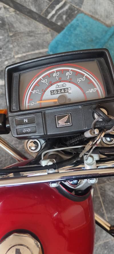 Selling my one Handed Use CD70 2025