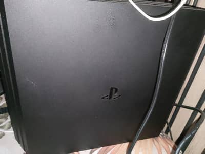 ps4 10/10 condition ps4 pro model