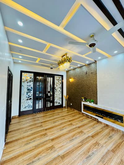 8 Marla Lower Portion with Gas Available For Rent In Bahria Town Lahore