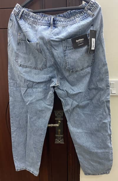 Zara/ outfitters/breakout/ cougar