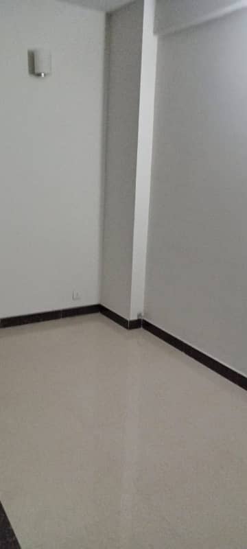 For sale 3 bedrooms apartment 7th floor sector f, askari 10, lahore.
