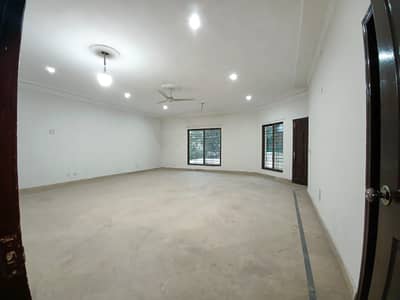 2 kanal double storey Brand New Corporation Office For Rent At Main Boulevard Gulberg 3 Lahore