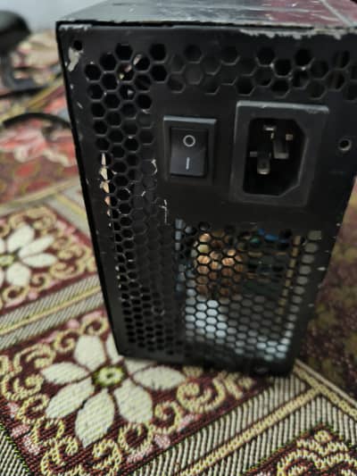 550 Watt Power Supply