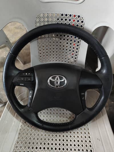 Toyota multimedia steering wheel