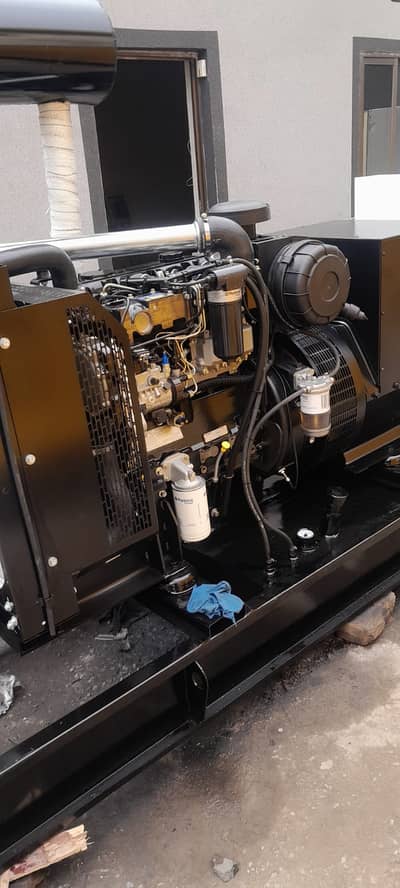 200 KVA Peime Power and 220 KVA Standby Generator with Canopy