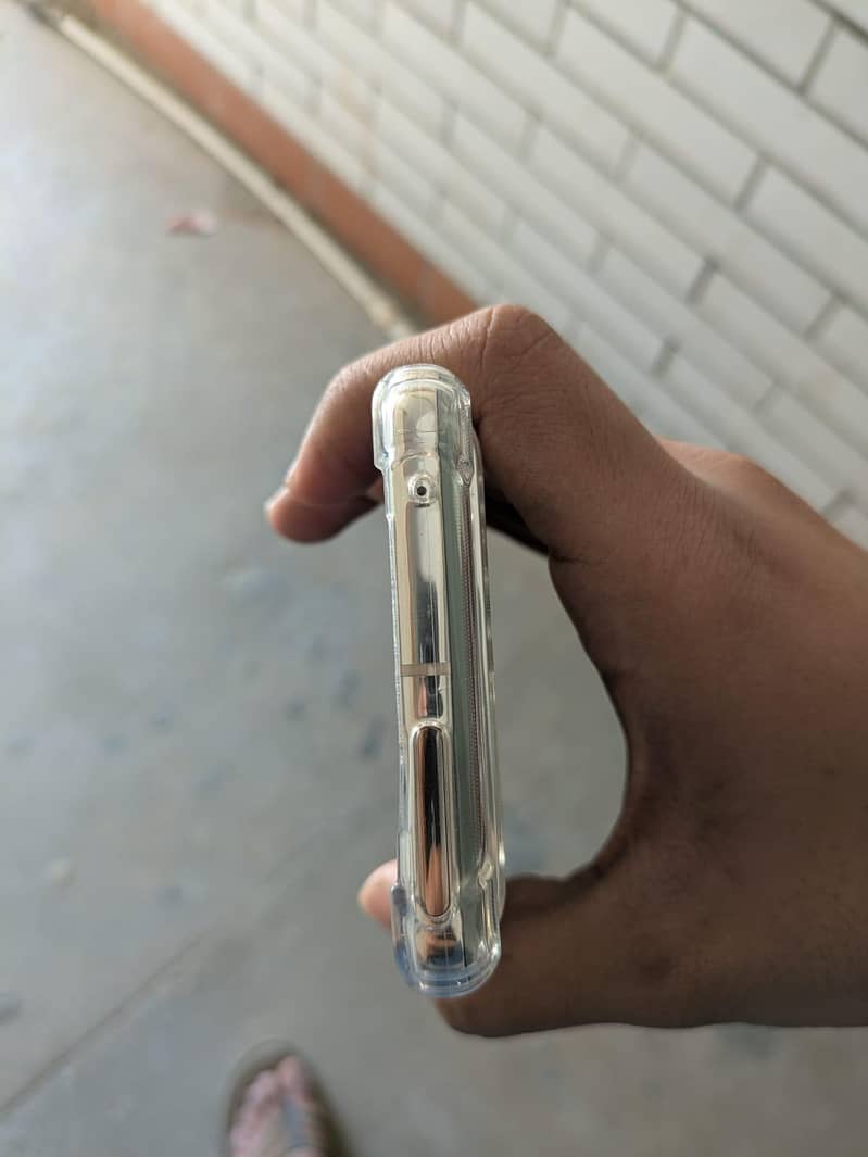 Google pixel 7 pro 4