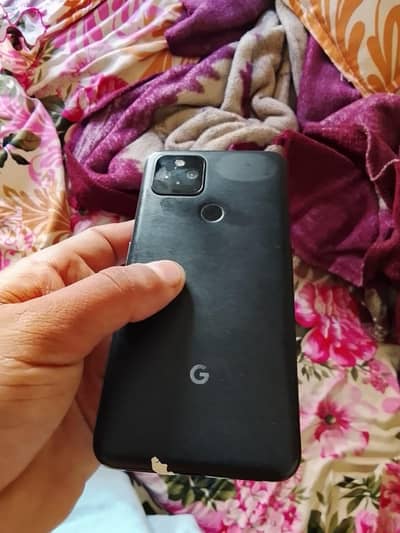 google pixel 5 baqi all okay hai Panel me line hai