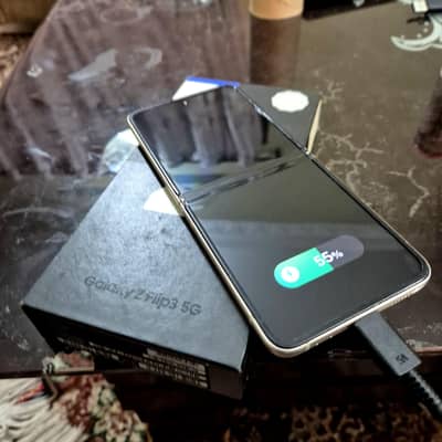 Z Flip 3 5G Official PTA Approved Samsung Galaxy 8/256GB