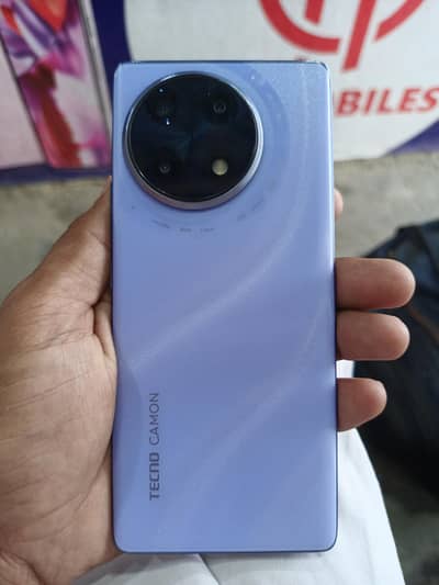 canon 30s 16  256  GB   hayepr fast charger 33 wat