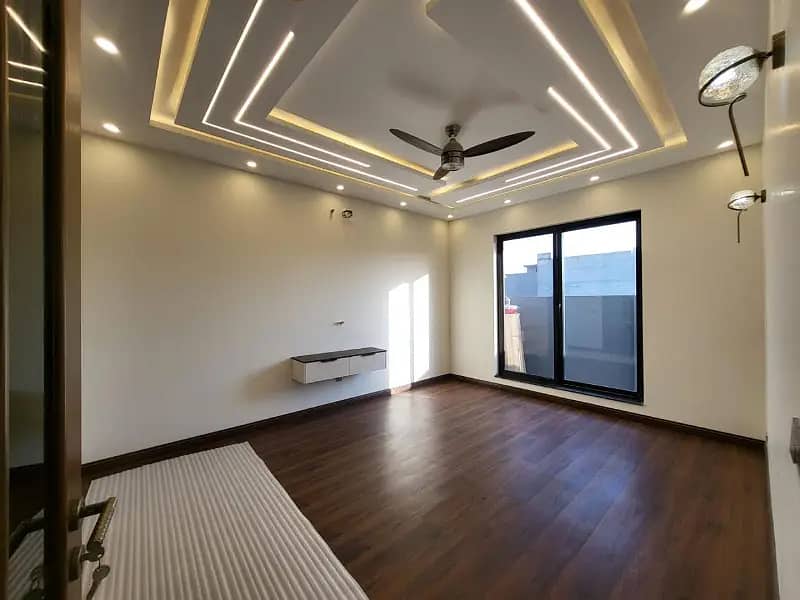 10 Marla Ultra-Modern Smart Villa Designer Interior Prime Location Citi ...