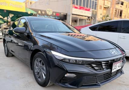 Hyundia Elantra Hybrid