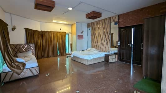 FOR RENT 22 Bedrooms Triple Storey Corner House For Commercial F_6/1