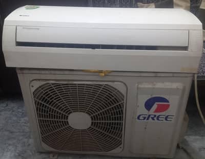 gree ac bohat achi halat ma ha utra hua ha