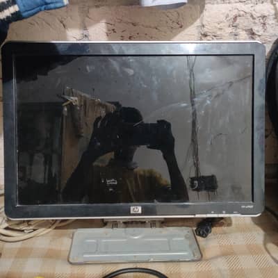 used condition ma ha aur line ha screen per