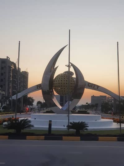 10 Marla Plot For Sale On 100 Feet Main Double Road