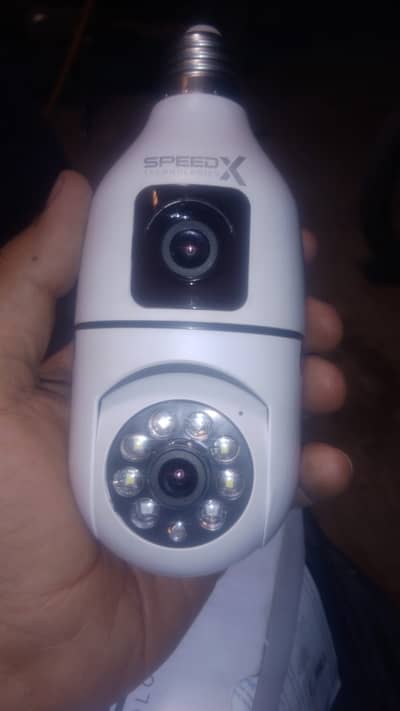 Wireless camera for shop keeping